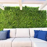 Stunning Sunrise & Sunset Rooftop By Becherish Apartmán *