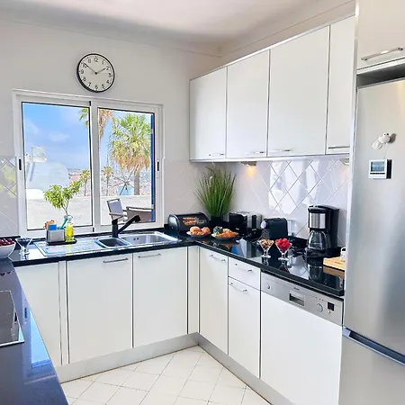 Luxshore - Sunrise & Sunset Rooftop Condo