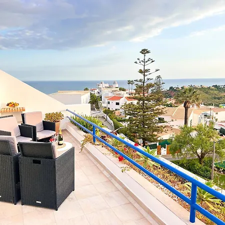 Luxshore - Sunrise & Sunset Rooftop Condo アパート