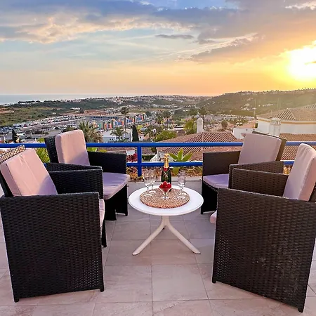 Luxshore - Sunrise & Sunset Rooftop Condo * アルブフェイラ