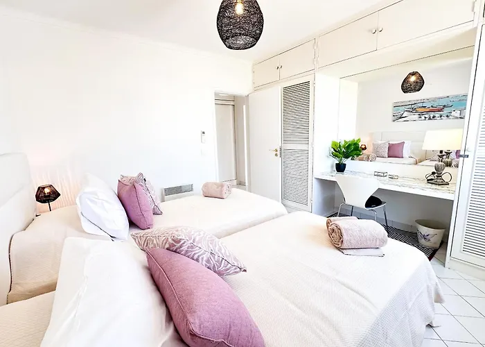 Apartment Stunning Sunrise & Sunset Rooftop By Becherish Albufeira