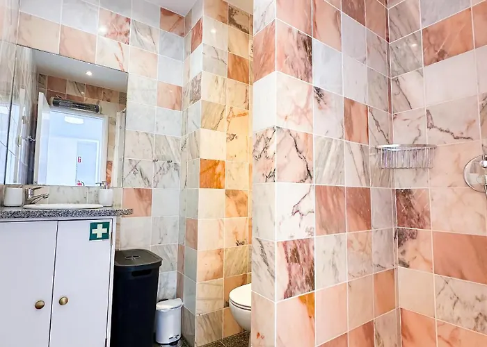 Stunning Sunrise & Sunset Rooftop By Becherish Apartment *