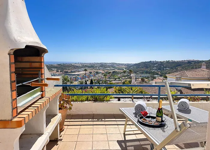 Apartment Stunning Sunrise & Sunset Rooftop By Becherish